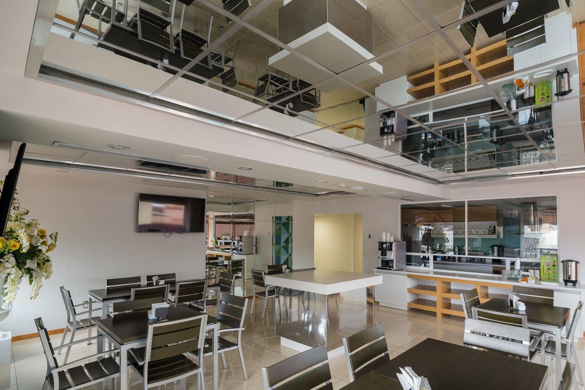 Concept Hotel Zamora de Hidalgo Dış mekan fotoğraf