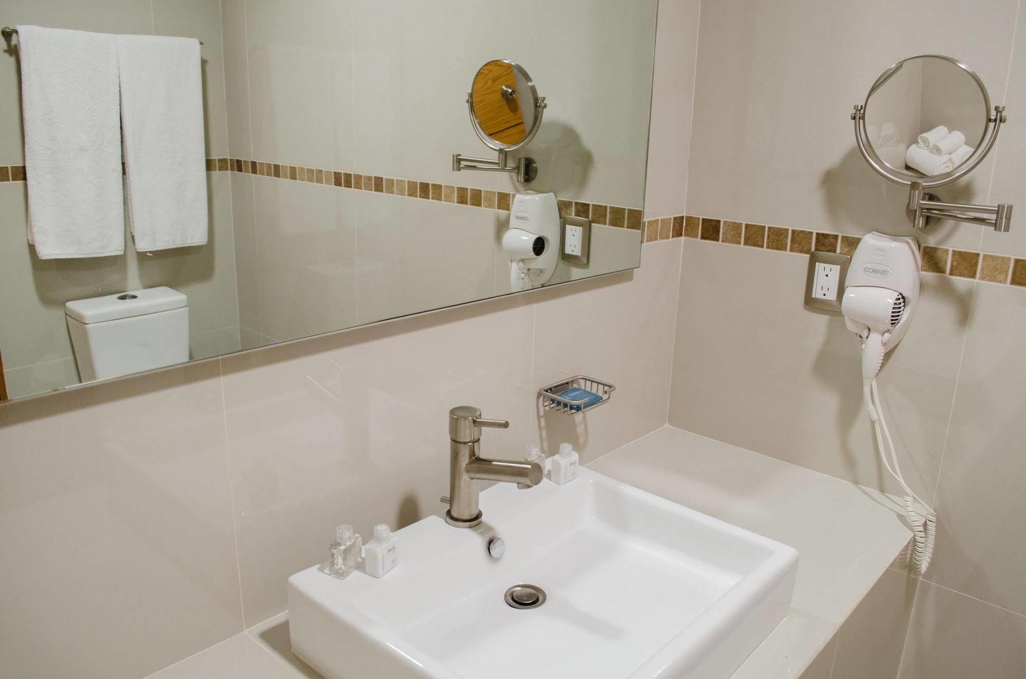 Concept Hotel Zamora de Hidalgo Dış mekan fotoğraf